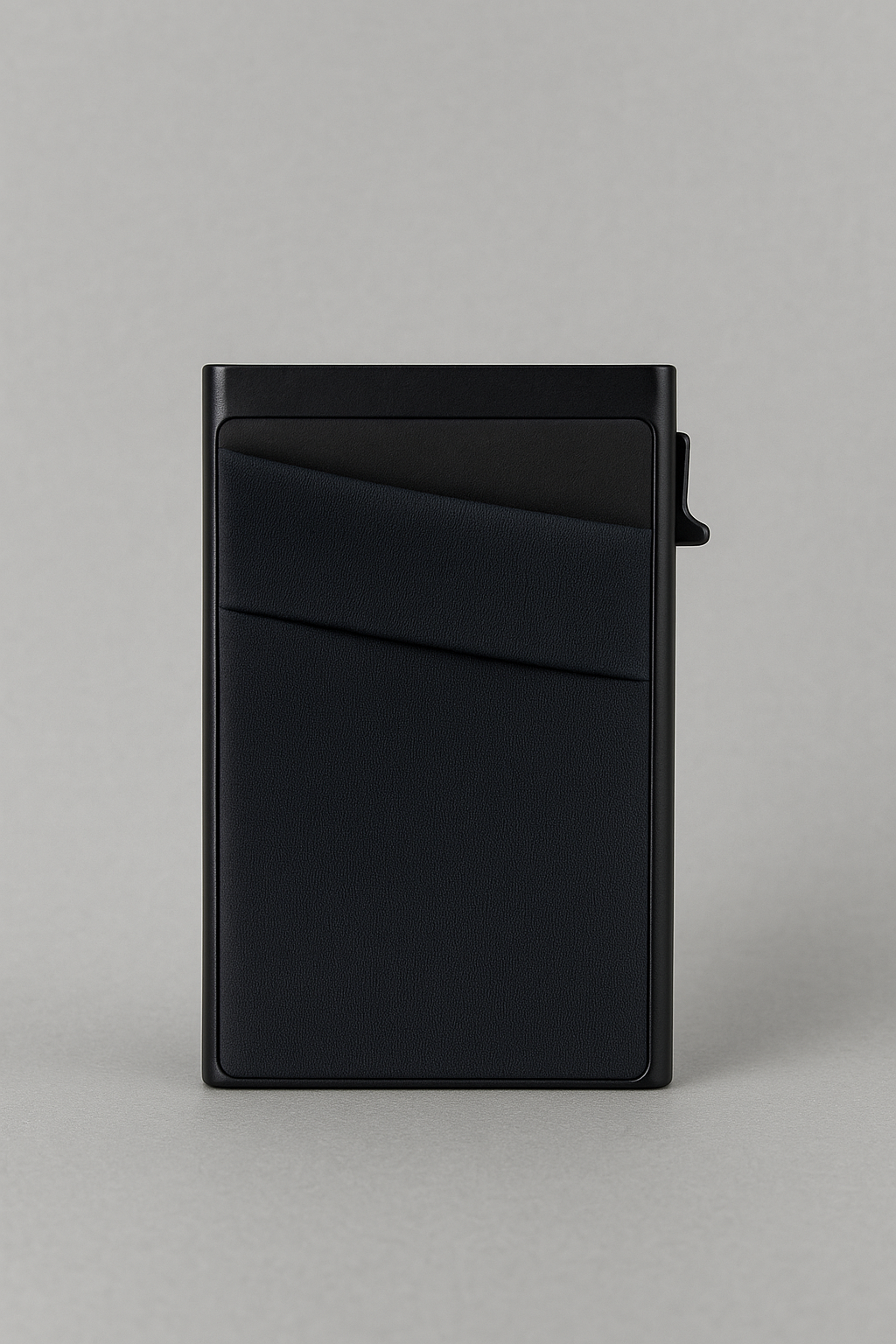 MagLock Pro – Aluminum Magnetic Card Wallet for iPhone